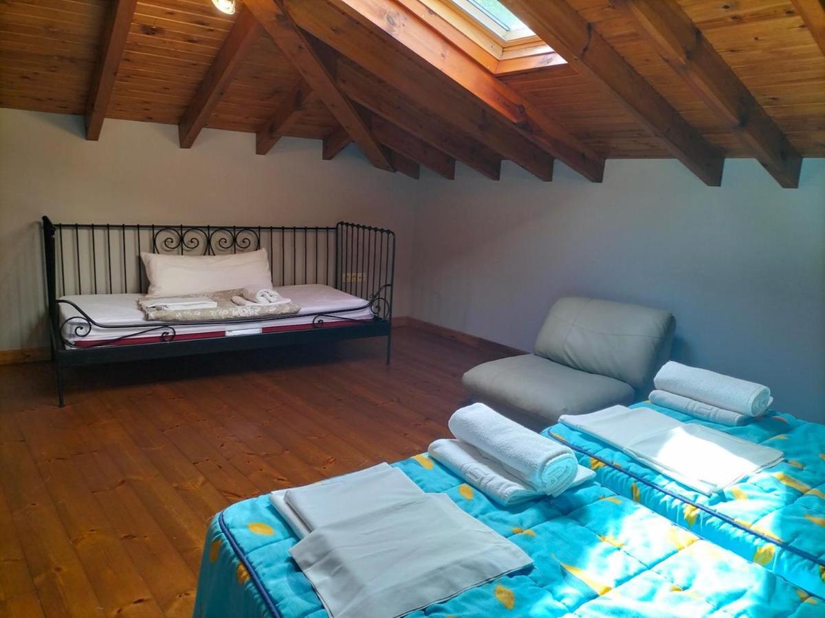 Llames de Parres Apartamentos La Corona מראה חיצוני תמונה