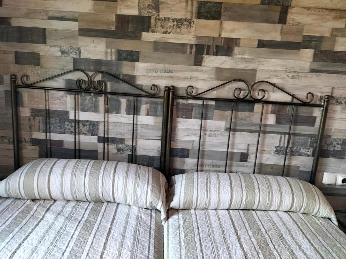 Llames de Parres Apartamentos La Corona מראה חיצוני תמונה