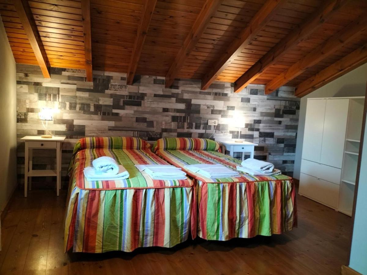 Llames de Parres Apartamentos La Corona מראה חיצוני תמונה