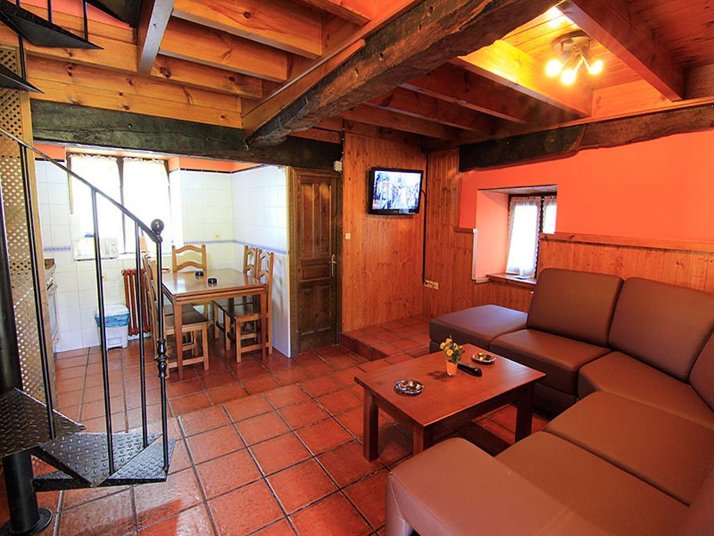 Llames de Parres Apartamentos La Corona חדר תמונה