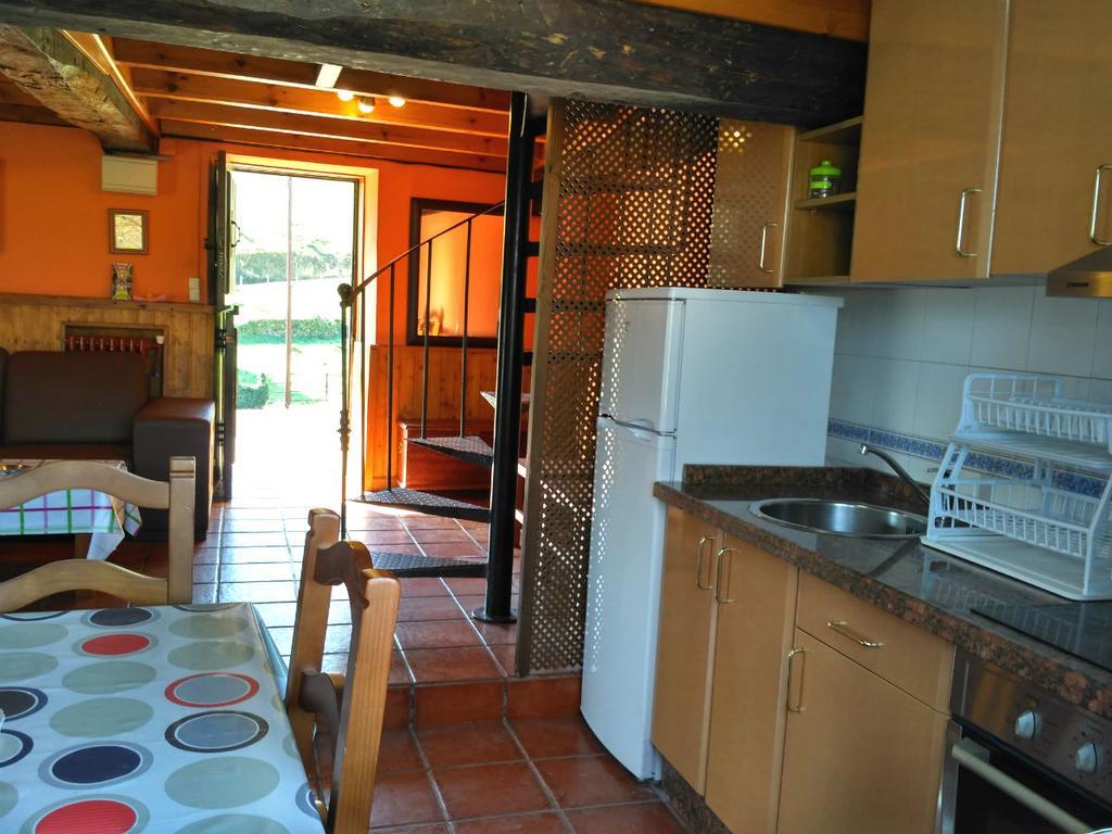 Llames de Parres Apartamentos La Corona מראה חיצוני תמונה